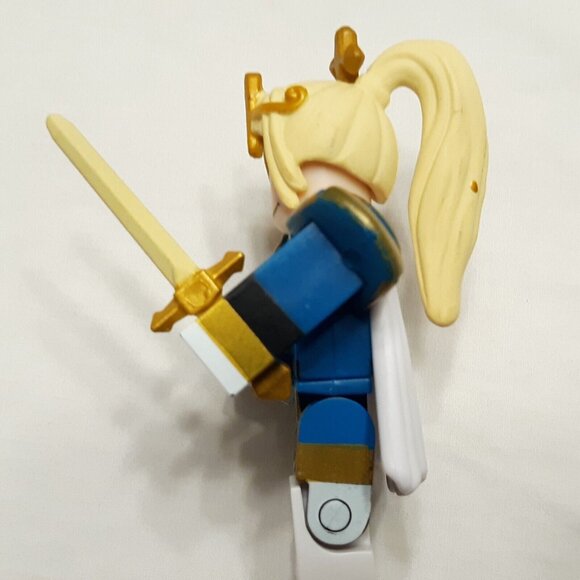 Roblox Series 10 Kingdom Simulator Cavalier Brown Box Figure With Code New - Picture 7 of 11